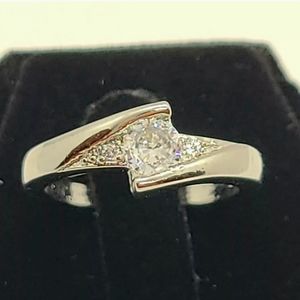 Womens Size 5 Round Cut CZ S925 Ring